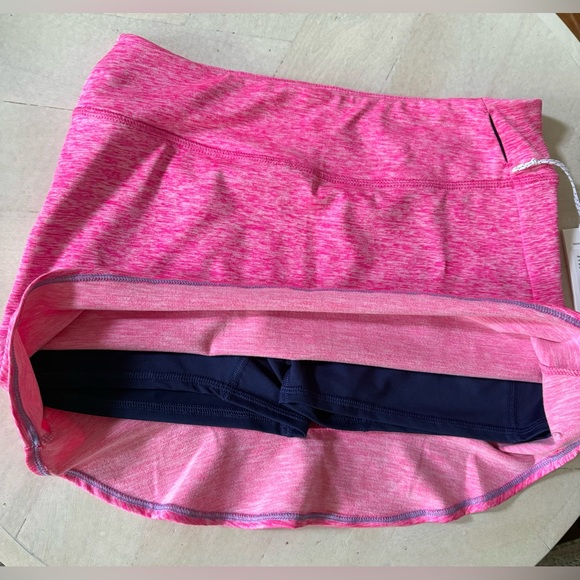 Vineyard Vines Performance Skort Size L(14) NWT 🌸🌸🌸 - Picture 3 of 5